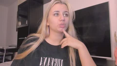 Snapshot of barbarasiren chatting on 11.01.25 barbarasiren online show from 11.01.25