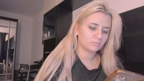 Snapshot of barbarasiren chatting on 11.04.25 barbarasiren online show from 11.04.25