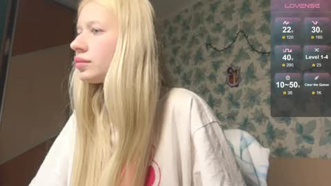 Snapshot of barbie_angel_ chatting on 03.16.26 Barbie online show from 03.16.26