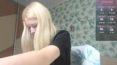 Snapshot of barbie_angel_ chatting on 03.18.26 Barbie online show from 03.18.26