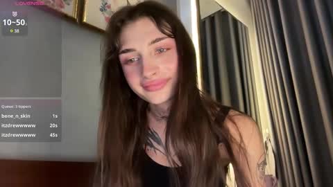 Snapshot of barbie_bi chatting on 12.22.24 My name is Molly. Please say hello I like talking to you. If you have any wishes or obscene desires please use the tip menu online show from 12.22.24