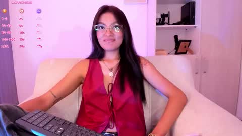 Snapshot of barbie_brunette3 chatting on 10.25.25  independet model online show from 10.25.25