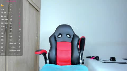 Snapshot of barbie_ebony_ chatting on 12.15.25 Nicolle online show from 12.15.25