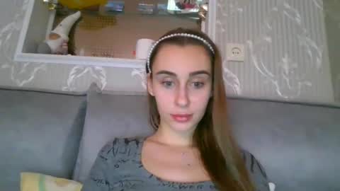 Snapshot of barbie_giirls_ chatting on 02.03.25 Kate online show from 02.03.25