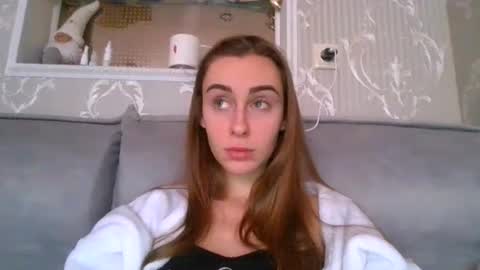 Snapshot of barbie_giirls_ chatting on 02.26.25 Kate online show from 02.26.25