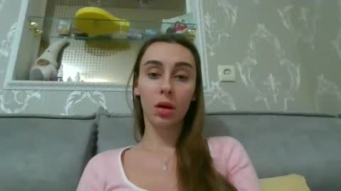 Snapshot of barbie_giirls_ chatting on 03.09.25 Kate online show from 03.09.25