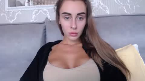 Snapshot of barbie_giirls_ chatting on 09.18.25 Kate online show from 09.18.25