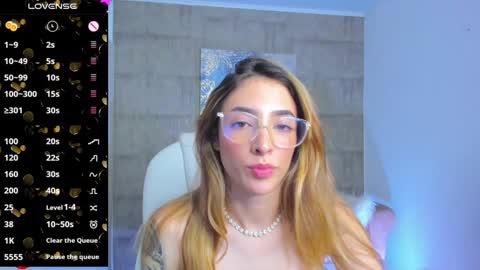 Snapshot of barbiie_scoth chatting on 02.05.25 Barbie Scot online show from 02.05.25