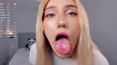 Mia online show from 05.19.26