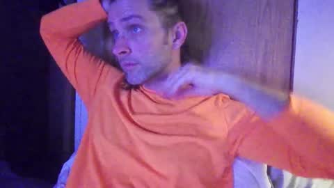 Snapshot of barebearstudio chatting on 03.23.26 barebearstudio online show from 03.23.26