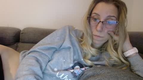 Lena online show from 03.30.26