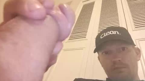 barniemay1 online show from 10.23.25