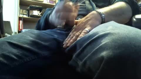 Snapshot of bartender3127 chatting on 03.12.25 bartender3127 online show from 03.12.25