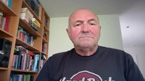 Snapshot of bartvel chatting on 04.24.26 bartvel online show from 04.24.26