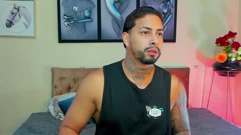 Snapshot of bastian_jones1 chatting on 01.17.25 bastian_jones1 online show from 01.17.25