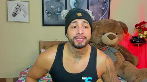 Snapshot of bastian_jones1 chatting on 01.30.25 bastian_jones1 online show from 01.30.25