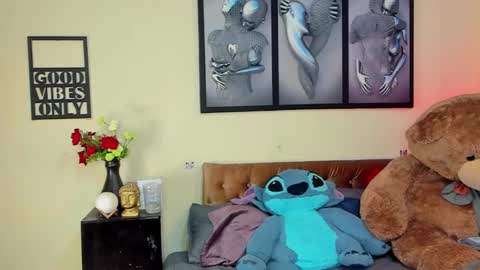 Snapshot of bastian_jones1 chatting on 02.20.25 bastian_jones1 online show from 02.20.25