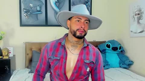 Snapshot of bastian_jones1 chatting on 03.11.25 bastian_jones1 online show from 03.11.25