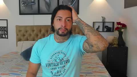 Snapshot of bastian_jones1 chatting on 10.07.25 bastian_jones1 online show from 10.07.25