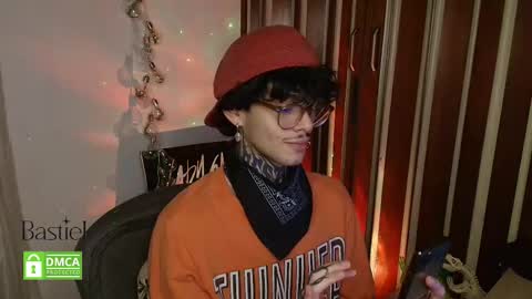 Snapshot of bastiel_ chatting on 09.13.25 Bastiel online show from 09.13.25