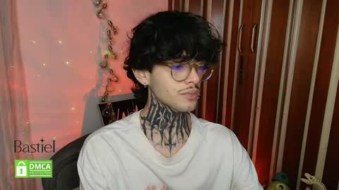 Snapshot of bastiel_ chatting on 09.26.25 Bastiel online show from 09.26.25