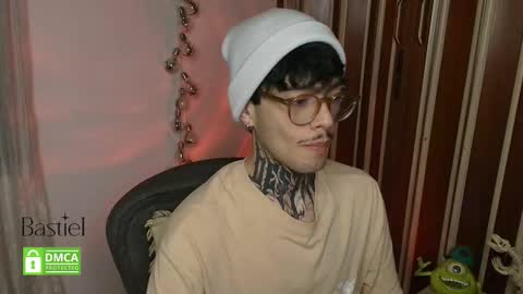 Snapshot of bastiel_ chatting on 10.14.25 Bastiel online show from 10.14.25