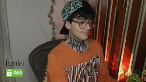 Snapshot of bastiel_ chatting on 10.24.25 Bastiel online show from 10.24.25