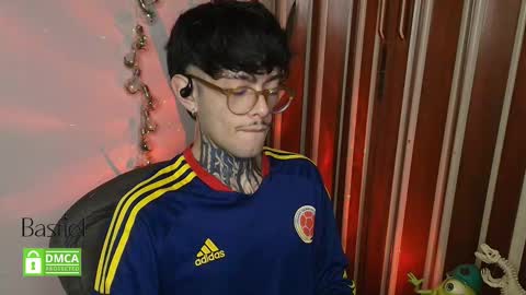 Snapshot of bastiel_ chatting on 11.13.25 Bastiel online show from 11.13.25