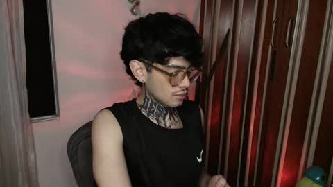 Snapshot of bastiel_ chatting on 12.13.25 Bastiel online show from 12.13.25