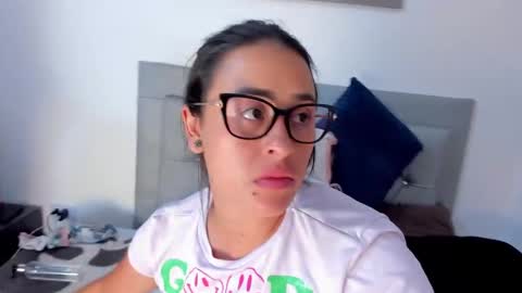 Snapshot of batey44_ chatting on 09.10.25 Idaly and Carlos online show from 09.10.25