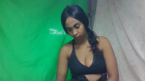 Snapshot of bavianona chatting on 11.17.25 bavianona online show from 11.17.25