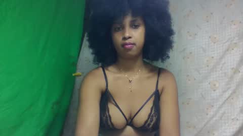 Snapshot of bavianona chatting on 11.21.25 bavianona online show from 11.21.25