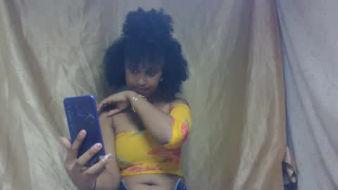 Snapshot of bavianona chatting on 11.22.25 bavianona online show from 11.22.25