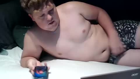 Snapshot of bawly13 chatting on 12.04.24 ray online show from 12.04.24