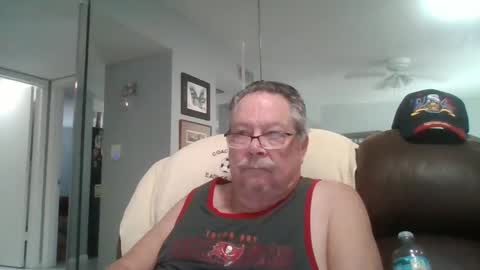Single Grandpa in Florida. Love to C2C and have Fun Privately online show from 10.28.25