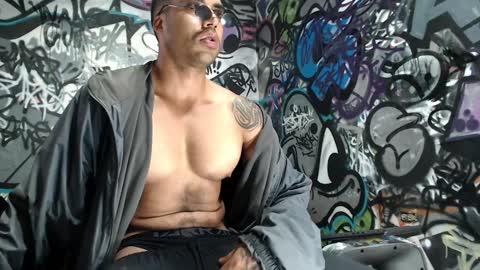 Snapshot of bbc_monster1 chatting on 01.07.25 Justin online show from 01.07.25