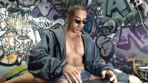 Snapshot of bbc_monster1 chatting on 03.05.25 Justin online show from 03.05.25