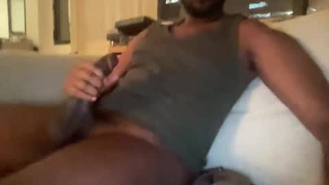 Snapshot of bbcdaevon8inch chatting on 12.20.24 Daevon online show from 12.20.24