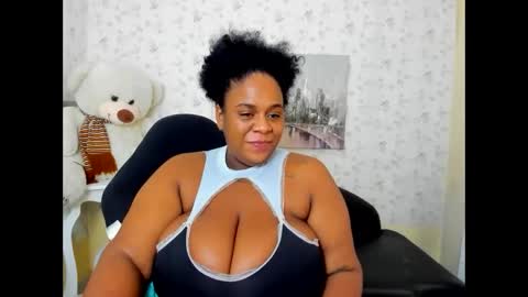 Snapshot of bbw_charlote chatting on 04.10.26 Charlote online show from 04.10.26