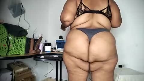 Snapshot of bbw_cindy11 chatting on 07.22.26 Cindy online show from 07.22.26