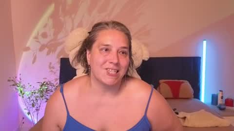 Snapshot of bbw_goddes chatting on 07.14.26 Love online show from 07.14.26