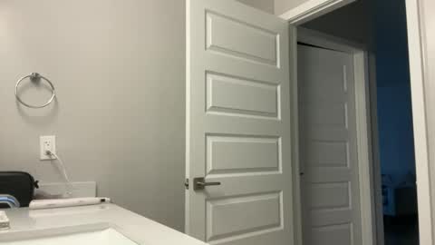 Snapshot of bbygirll2 chatting on 12.22.25 Trinity online show from 12.22.25