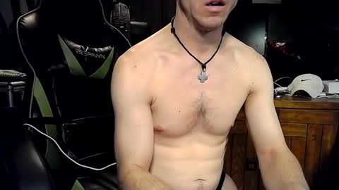 Snapshot of bchillin28 chatting on 02.08.26 bchillin28 online show from 02.08.26