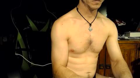 Snapshot of bchillin28 chatting on 02.18.26 bchillin28 online show from 02.18.26