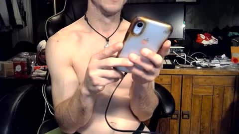 Snapshot of bchillin28 chatting on 02.21.26 bchillin28 online show from 02.21.26