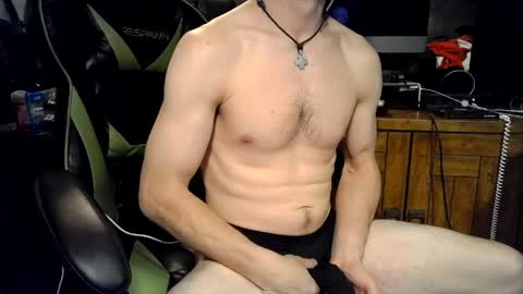 Snapshot of bchillin28 chatting on 03.18.26 bchillin28 online show from 03.18.26