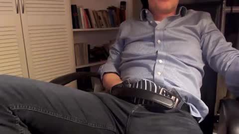 Snapshot of bd_19_6 chatting on 10.22.25 bd online show from 10.22.25