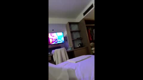 Snapshot of bdrvmark21 chatting on 09.11.25 bdrvmark21 online show from 09.11.25