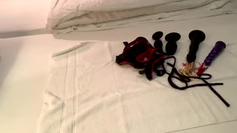 Snapshot of bdsm_toyboy chatting on 11.26.25 bdsm_toyboy online show from 11.26.25