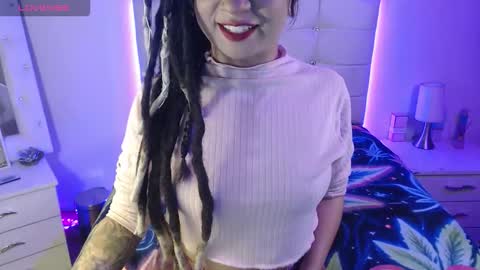 Snapshot of bdsmelapetite chatting on 11.28.25 Ela online show from 11.28.25